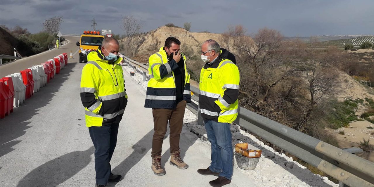 Fomento impulsa obras en la A-6105 en Úbeda para mejorar los taludes, el firme y el drenaje