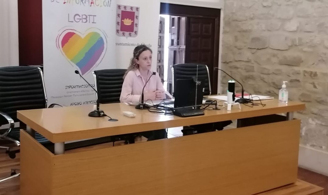 EL ÁREA DE IGUALDAD HA ORGANIZADO UNA FORMACIÓN DIRIGIDA A PROFESIONALES SOBRE LA TRANSEXUALIDAD EN LA INFANCIA Y ADOLESCENCIA