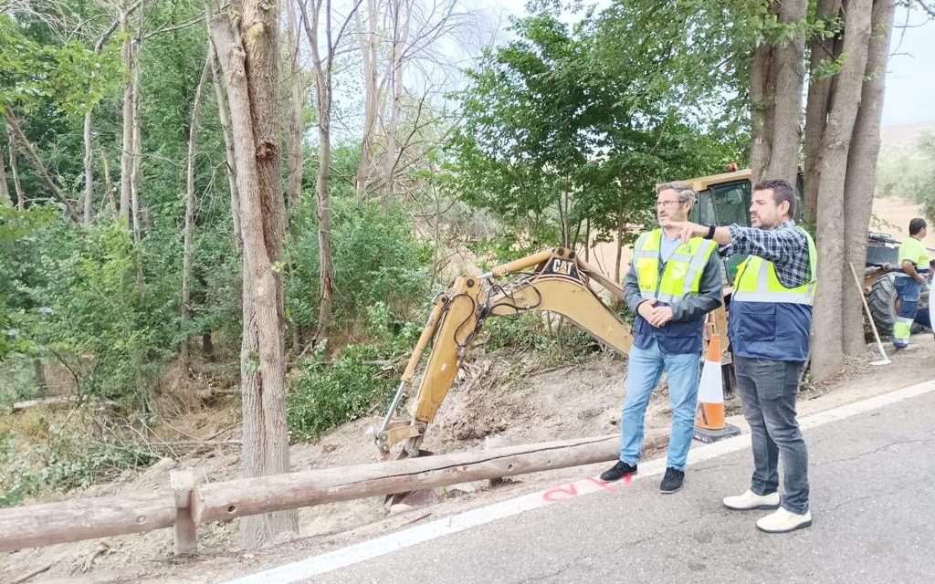 Cortes alternos de tráfico por obras de mejora de drenaje en la carretera A-6105