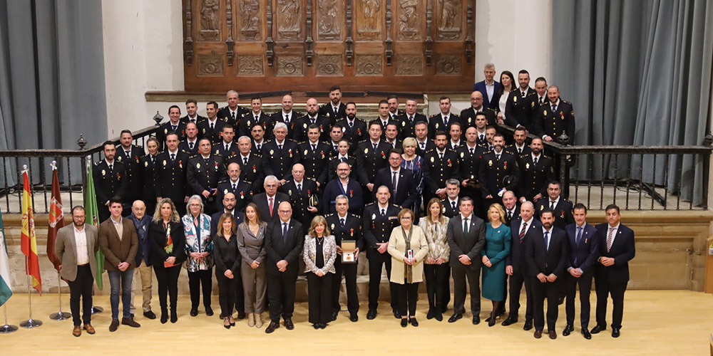 El subdelegado pone en valor el “más que merecido reconocimiento” del Ayuntamiento de Úbeda a la Policía Nacional