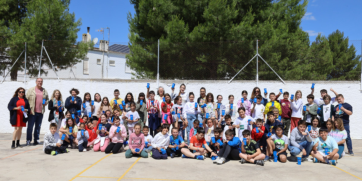 EL ÁREA DE PARTICIPACIÓN CIUDADANA APOYA UNA JORNADA DE CONVIVENCIA ENTRE EL CENTRO SEBASTIÁN DE CÓRDOBA Y EL COLEGIO DEL DONADÍO