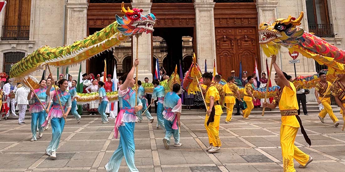 El 37ª Festival Folk del Mundo convierte a la provincia en un referente del folklore y mezcla de culturas